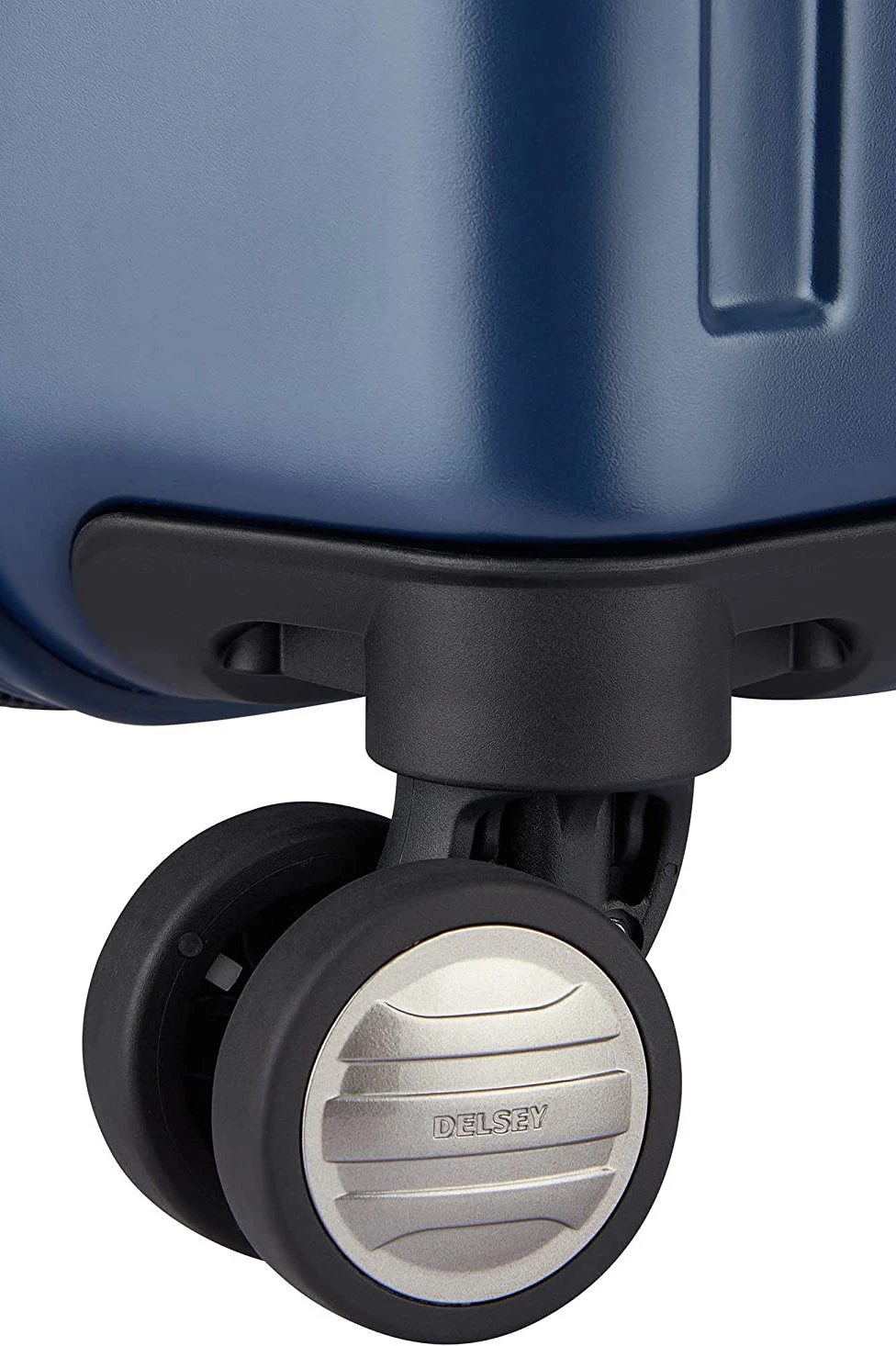 Delsey Helium Titanium 21" Exp. Spinner Carry-On 15 Delsey Helium Titanium 21" Exp. Spinner Carry-On - Image 15